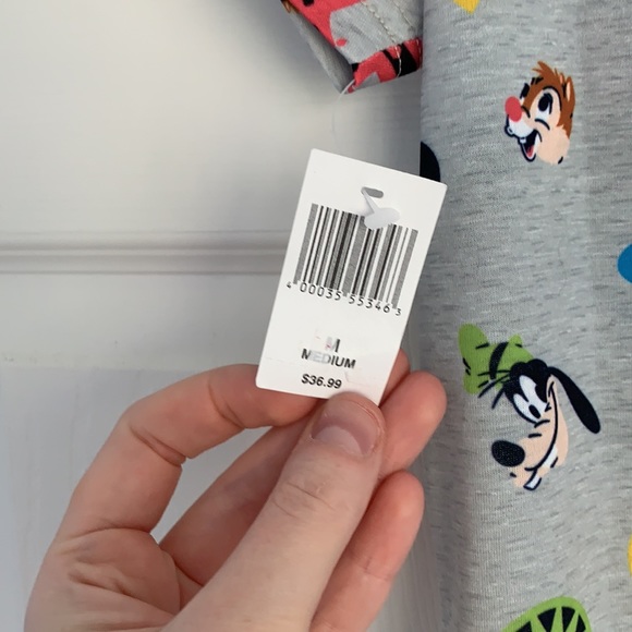 Disneyland 2020 T’Shirt - Picture 3 of 5